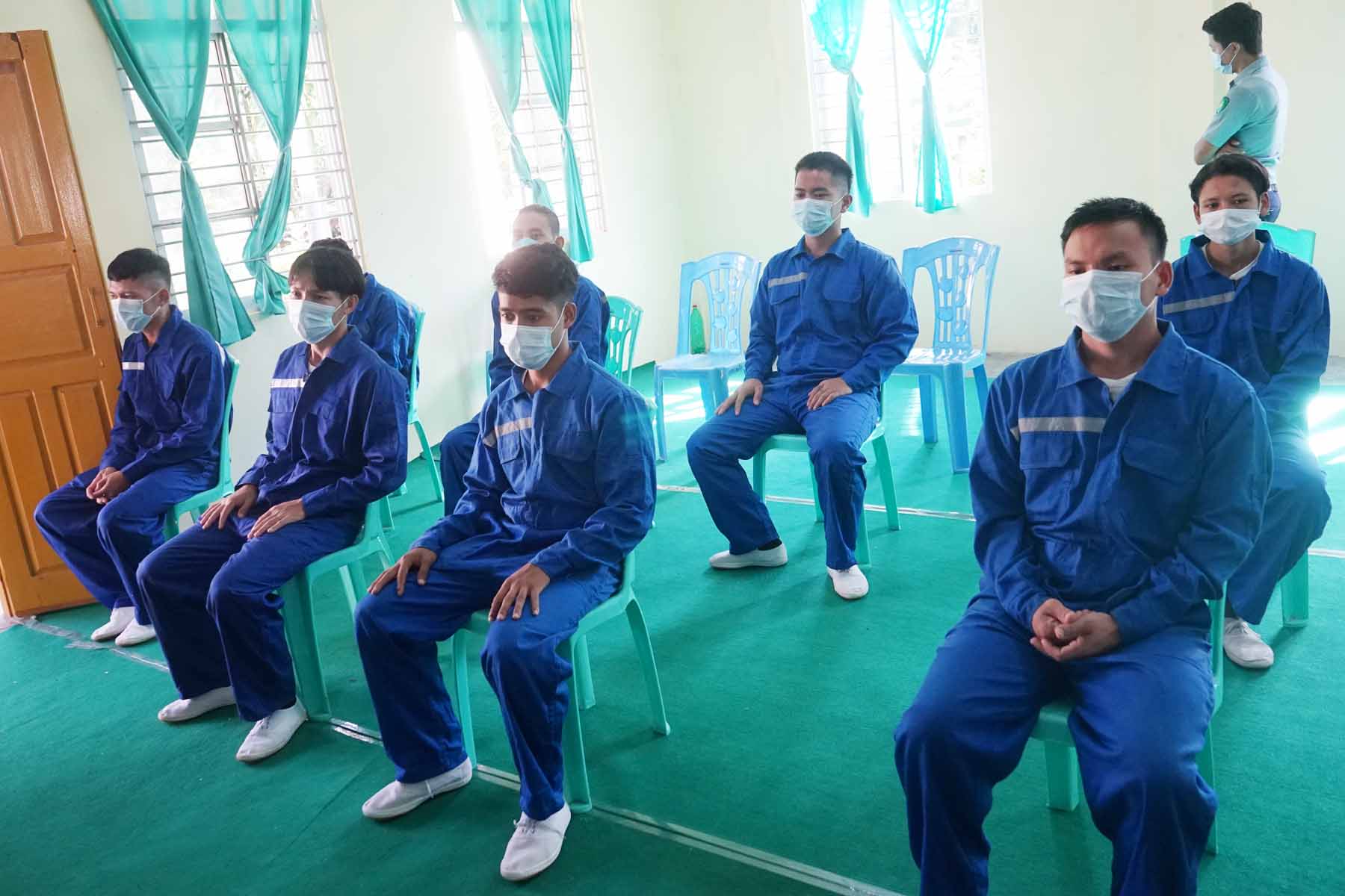 ထားဝယ်မြို့၌လျှပ်စစ် ၊ ဂဟေ၊မော်တော်ယာဉ်စက်ပြင်နှင့်လက်ကိုင်ဖုန်းပြင်သင်တန်းအမှတ်စဉ်(၁၂/၂၀၂၁)သင်တန်း ဆင်းပွဲအခမ်းအနားသို့တိုင်းဒေသကြီးအစိုးရအဖွဲ့ဝန်ကြီးချုပ်ဦးမြတ်ကိုတက်ရောက်