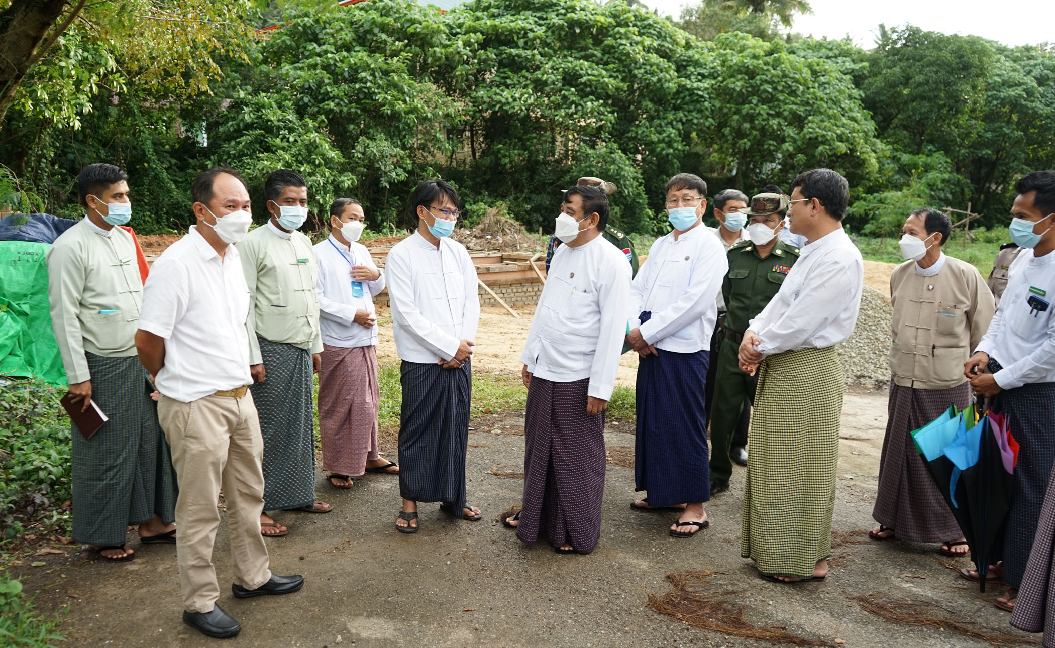 တနင်္သာရီတိုင်းဒေသကြီး အစိုးရအဖွဲ့ဝန်ကြီးချုပ်ဦးမြတ်ကို  ကော့သောင်းမြို့ ဒေသဖွံ့ဖြိုးရေးလုပ်ငန်းများအားကွင်းဆင်းကြည့်ရှု
