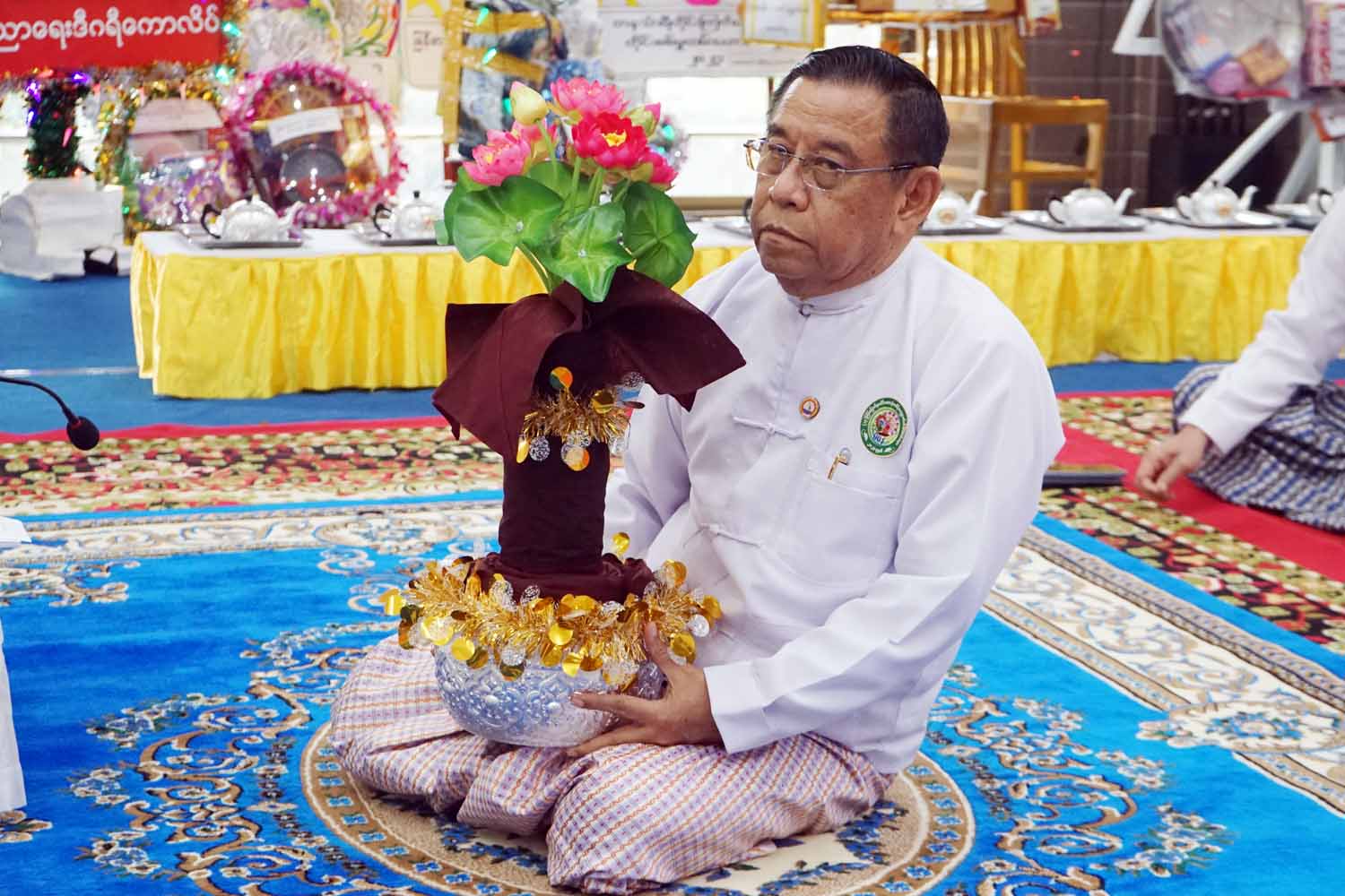 တနင်္သာရီတိုင်းဒေသကြီးအစိုးရအဖွဲ့ဝန်ကြီးချုပ်ဦးမြတ်ကို ၁၃၈၅ ခုနှစ် တေရသမ(၁၃)ကြိမ်မြောက် စုပေါင်းမဟာဘုံကထိန် အလှူတော် မင်္ဂလာအခမ်းအနားသို့တက်ရောက်