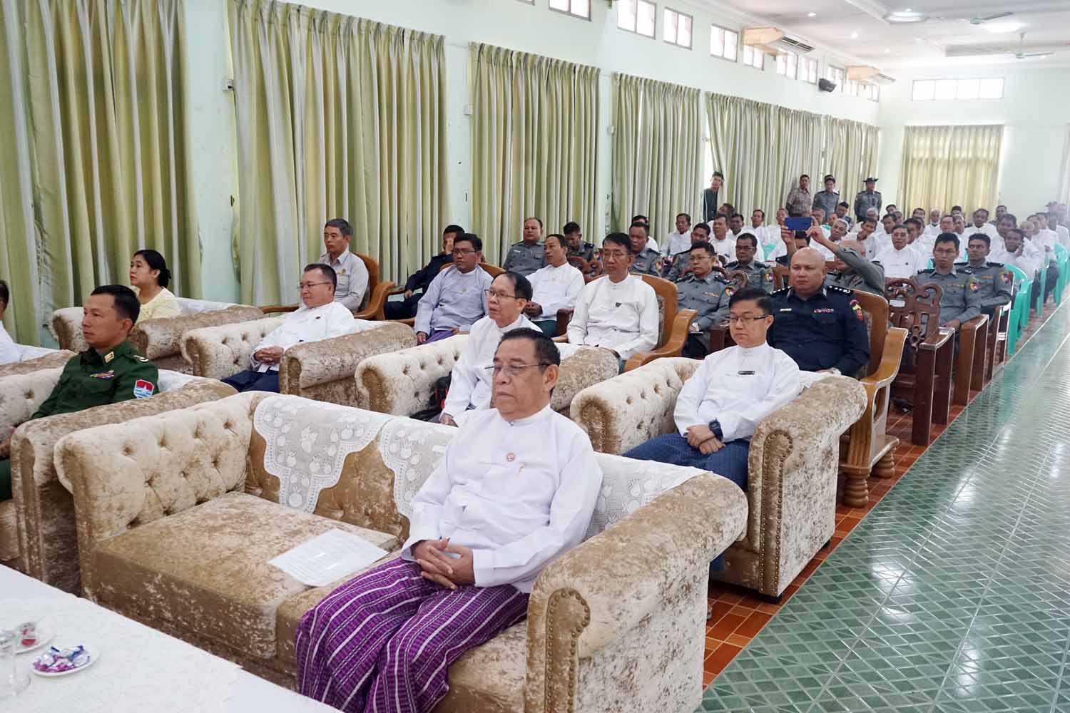 တနင်္သာရီတိုင်းဒေသကြီးဝန်ကြီးချုပ်ဦးမြတ်ကို ရဲမှုထမ်းဟောင်းအဖွဲ့ဝင်များအား ထောက်ပံ့ပေးအပ်ပွဲအ ခမ်းအနားသို့တက်ရောက်