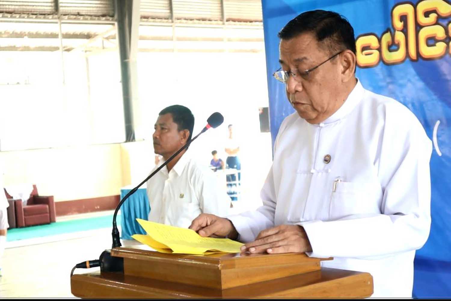 တနင်္သာရီတိုင်းဒေသကြီးဝန်ကြီးချုပ်ဦးမြတ်ကို ဌာနပေါင်းစုံအမျိုးသား ဖူဆယ်ဘောလုံးပြိုင်ပွဲဖွင့်ပွဲအခမ်းအနားသို့တက် ရောက်